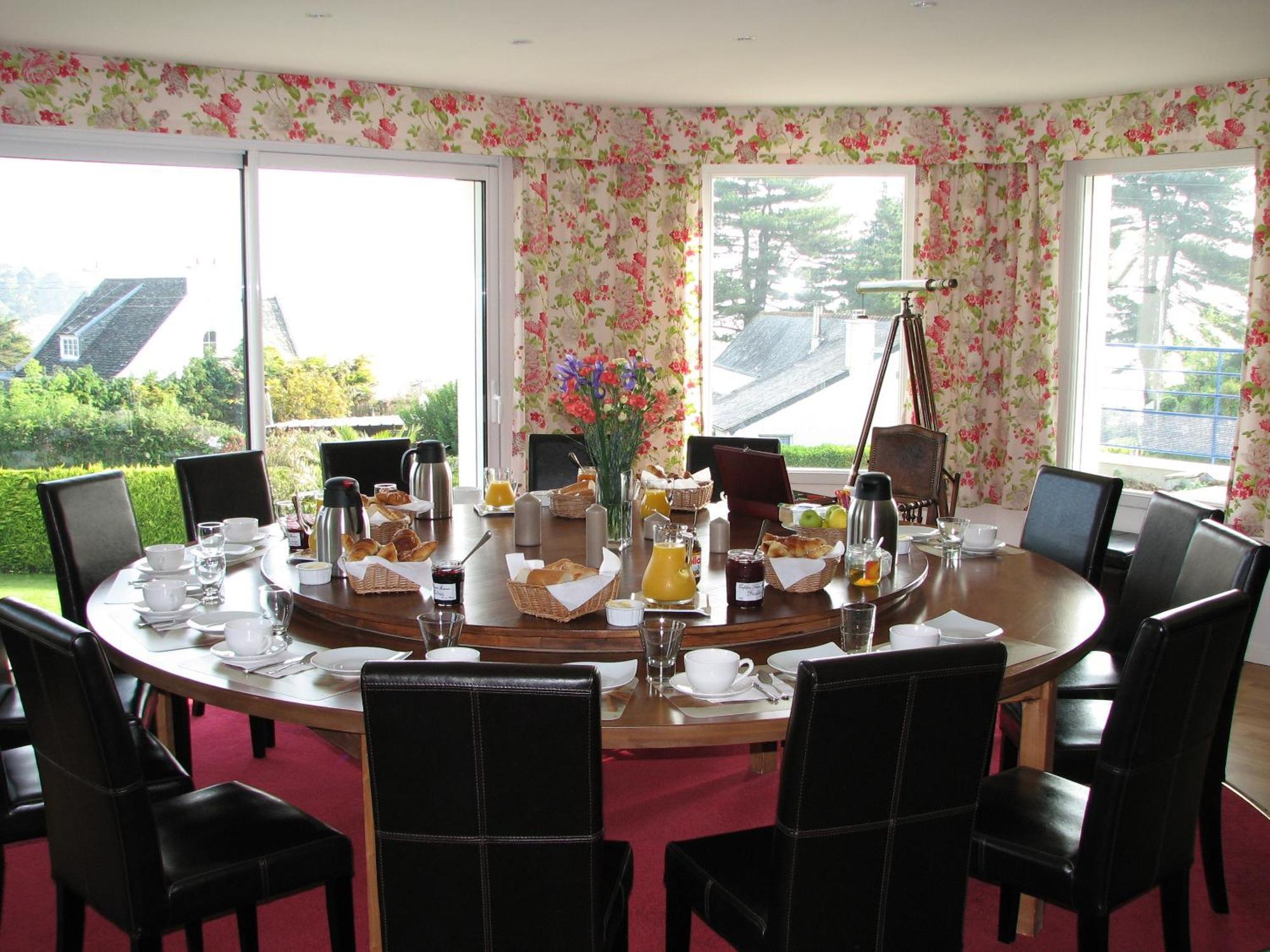 L'Escale Evel Er Ger Bed and Breakfast Locquirec Eksteriør billede