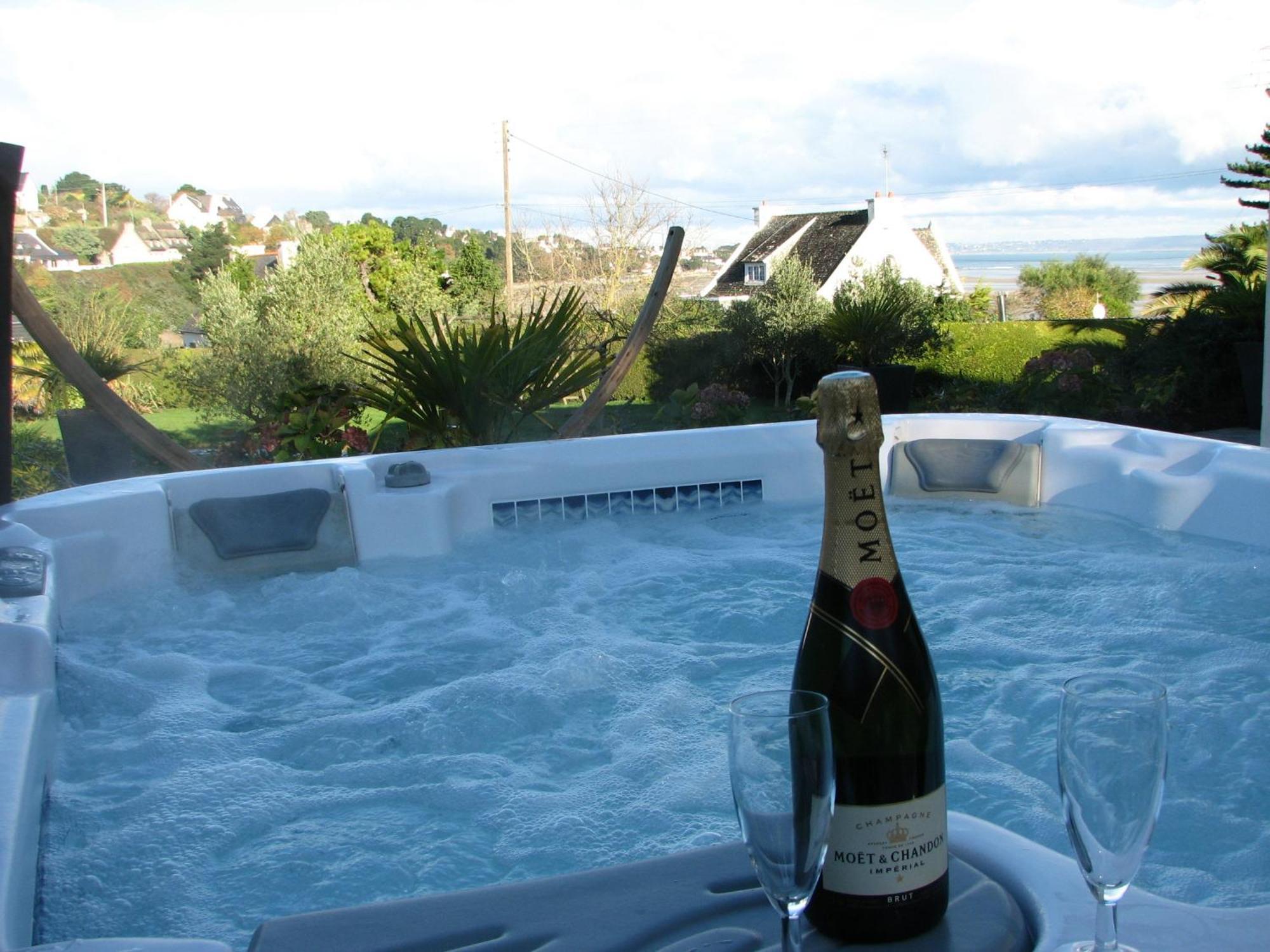 L'Escale Evel Er Ger Bed and Breakfast Locquirec Eksteriør billede